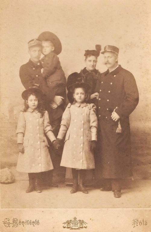 14. Zamek Komorowskich i rodzina Habsburgow obraz Jerzego Kossaka 1911 ze zbiorow Grzegorza Szczepaniaka